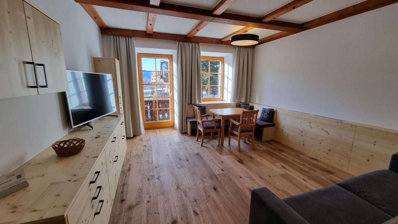 Ferienhof Obergasser Und Bergblick Вайсензее Стая снимка